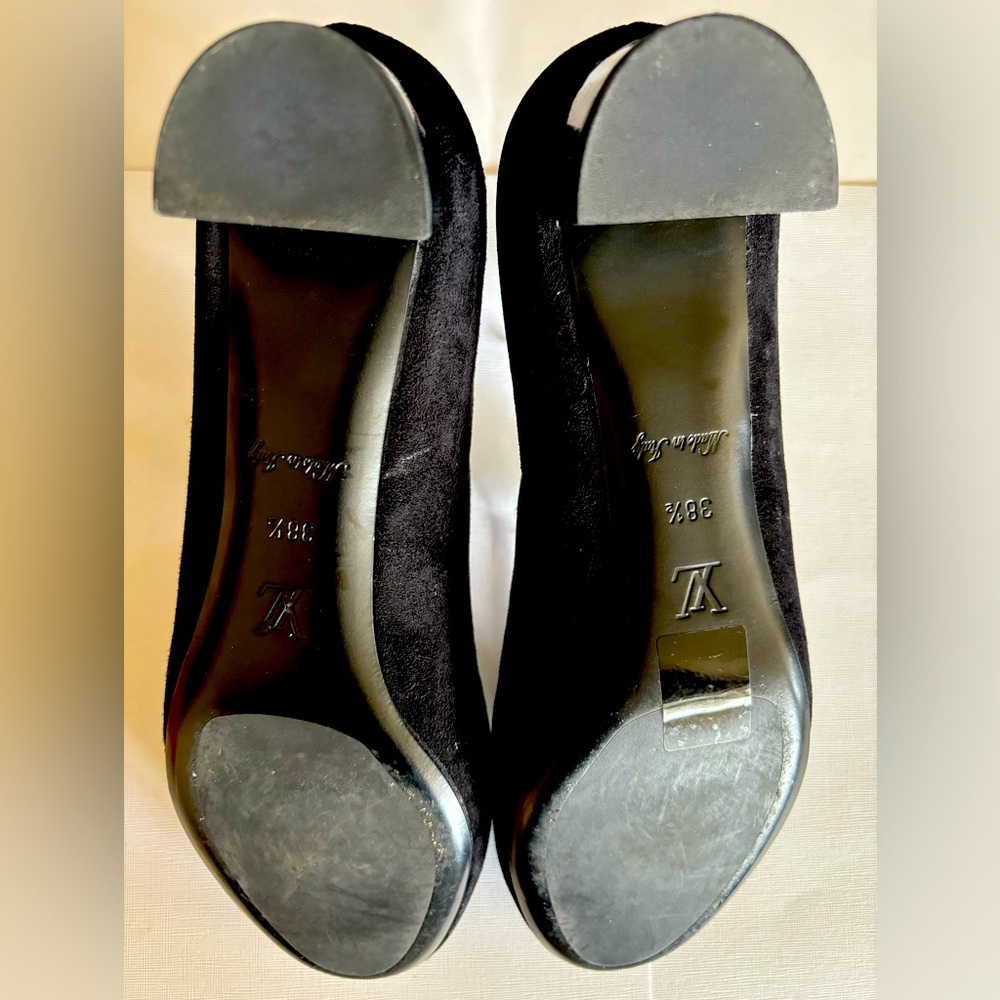 Louis Vuitton Monogram Suede low heel pumps - Picture 4 of 5